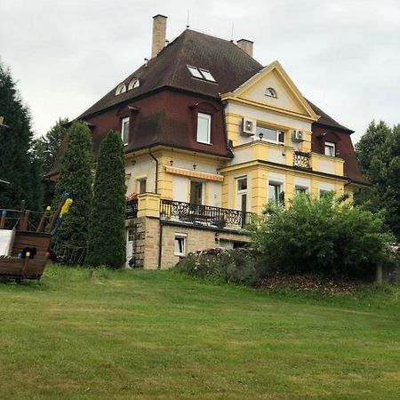 Ubytování v soukromí rodinné vily v Děčíně Exterior foto